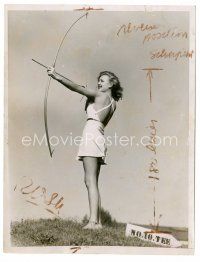8x597 VIRGINIA GREY 7x9.25 news photo '36 full-length portrait of the actress playing archery golf!