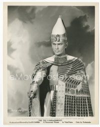 8x610 YUL BRYNNER 8x10 still '56 great portrait in costume as Rameses from The Ten Commandments!