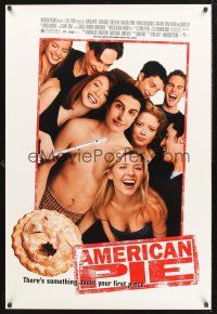 8z031 AMERICAN PIE DS 1sh '99 Jason Biggs, Chris Klein, Tara Reid, wacky teen comedy!