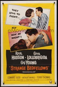 9e849 STRANGE BEDFELLOWS 1sh '65 Gina Lollobrigida & Rock Hudson love to fight, but not at night!