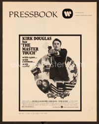 9g334 MAN TO RESPECT pressbook '72 Kirk Douglas possesses The Master Touch, great image!