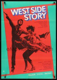 9h013 WEST SIDE STORY East German 23x32 '73 Academy Award winning classic musical, Dziuba art!