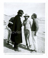 9j051 BALLAD OF CABLE HOGUE candid 8x10 still '70 Sam Peckinpah talks to Robards & men on set!