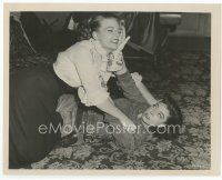 9j059 BELLE STARR TV 8x10 still '54 sexy outlaw Marie Windsor catfighting with Mary Castle!