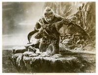 9j393 KING KONG 7x9.25 still R38 fx image of Fay Wray watching Kong fighting pterodactyl!