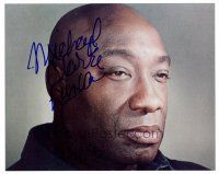 9k084 MICHAEL CLARKE DUNCAN signed color 8x10 REPRO still '00 super close up of the star!