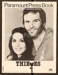 9k353 THIEVES pressbook '77 close up of sexy Marlo Thomas & Charles Grodin!