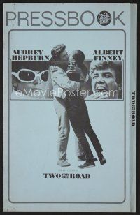 9k358 TWO FOR THE ROAD pressbook '67 Audrey Hepburn & Albert Finney, directed by Stanley Donen!