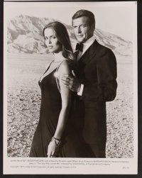 9p800 SPY WHO LOVED ME 3 8x10 stills '77 Barbara Bach, Caroline Munro, Roger Moore as Bond!
