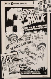 9z021 LOT OF 2 SUPERSTARS OF SHOCK PRESSBOOKS '72 Boris Karloff, Bela Lugosi, Fredric March