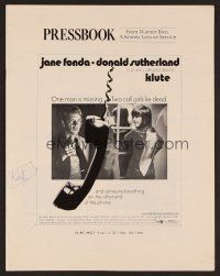 1c223 KLUTE pressbook '71 Donald Sutherland helps intended murder victim & call girl Jane Fonda!