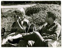 1e569 DAYS OF WINE & ROSES deluxe 10.5x13.5 still '63 Jack Lemmon watches Lee Remick between scenes!