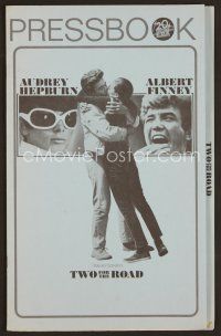 1f645 TWO FOR THE ROAD pressbook '67 Audrey Hepburn & Albert Finney embrace, directed by Donen!