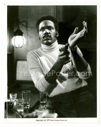 1m710 RICHARD ROUNDTREE 8x10 still '71 leaning against bar & pointing his gun from Shaft!