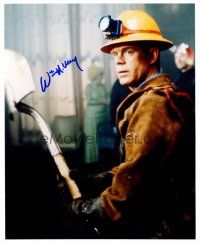 1y275 WILLIAM H. MACY signed color 8x10 REPRO still '02 portrait as Shoveler from Mystery Men!