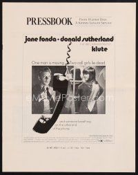 1y132 KLUTE pressbook '71 Donald Sutherland helps intended murder victim & call girl Jane Fonda!