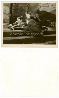 2a214 FRANKENSTEIN 8x10 still '31 Colin Clive & Dwight Frye hold down Boris Karloff as the monster!