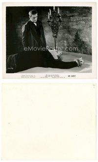 2a529 RAVEN 8x10 still R49 crazy Boris Karloff captures plastic surgeon Bela Lugosi!