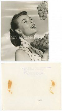 2a028 ANNE HEYWOOD English 7.25x9.25 still '57 c/u of the sexy English actress eating grapes!