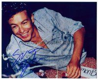 2h306 SIMON BAKER signed color 8x10 REPRO still '01 great smiling close up of the Australian actor!