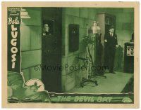 2j003 DEVIL BAT LC '40 Bela Lugosi enters his laboratory where a man is locked in an iron cell!