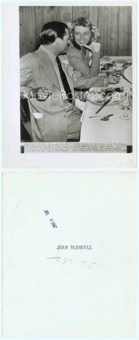 2k441 JOAN BLONDELL candid 8x10 still '47 on her honeymoon with producer Michael Todd!