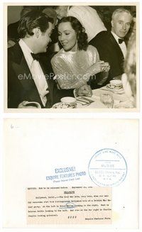 2k574 ORSON WELLES/DOLORES DEL RIO/CHARLIE CHAPLIN 8x10 still '41 the stars at a war relief party!