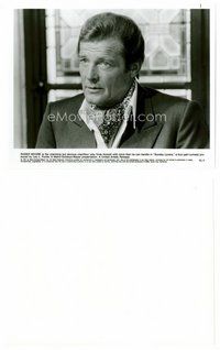 2k653 ROGER MOORE 8x10 still '81 head & shoulders portrait from Sunday Lovers!