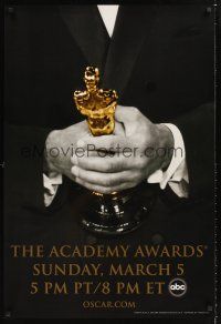 2y006 78th ANNUAL ACADEMY AWARDS TV 1sh '05 cool Studio 318 design of man in suit holding Oscar!