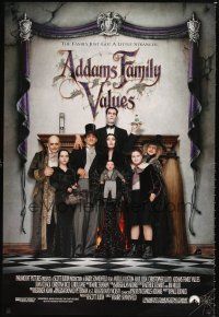 2y026 ADDAMS FAMILY VALUES 1sh '93 Christina Ricci, the family just got a little stranger!