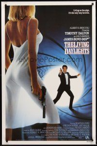 2z442 LIVING DAYLIGHTS int'l 1sh '87 Timothy Dalton as James Bond & sexy Maryam d'Abo with gun!