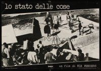 3b021 STATE OF THINGS Italian photobusta '83 Wim Wenders' Der Stand der Dinge, cool image of set!