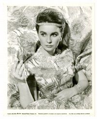 3k382 JEAN SIMMONS 8x10 still '60 beautiful actress w/lots of jewelry from The Grass is Greener!
