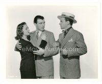 3k481 MAN FROM DOWN UNDER 8x10 still '43 Donna Reed with suitors Australian Carlson & McNally!