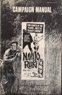 3r251 NAVAJO RUN pressbook '64 Johnny Seven, AIP Native American man-killing!