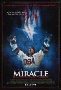 3y582 MIRACLE DS 1sh '04 Kurt Russell plays Olympic ice hockey, cool artwork!