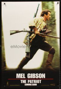 3y633 PATRIOT teaser DS 1sh '00 huge close up image of Mel Gibson running w/guns!