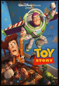 3y831 TOY STORY DS 1sh '95 Disney & Pixar cartoon, great image of Buzz, Woody & cast!