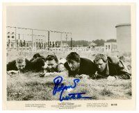 3z407 ROBERT MITCHUM signed 8x10 still '60 great c/u on ground with co-stars in The Night Fighters!