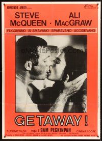 4a241 GETAWAY Italian 1p '72 best close up of Steve McQueen kissing Ali McGraw, Sam Peckinpah