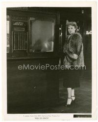 4h367 KISS OF DEATH 8x10 still '47 full-length sexy woman standing by theater ticket office!
