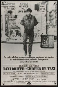 5c518 TAXI DRIVER Argentinean '76 classic c/u of Robert De Niro walking, Martin Scorsese!