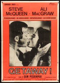 5c265 GETAWAY Italian 1p '72 best close up of Steve McQueen kissing Ali McGraw, Sam Peckinpah