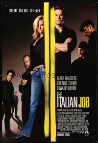 5k393 ITALIAN JOB int'l advance DS 1sh '03 Mark Wahlberg, sexy full-length Charlize Theron!