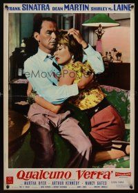 5t290 SOME CAME RUNNING Italian photobusta '59 romantic image of Frank Sinatra & Shirley MacLaine!
