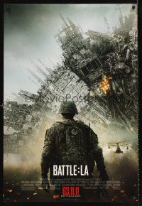 5x417 BATTLE LOS ANGELES advance DS 1sh '11 Aaron Eckhart, cool image of soldier & devastation