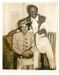 6c260 EDDIE ANDERSON 8x10 news photo '30s Rochester in cowboy duds on the Jack Benny Show!