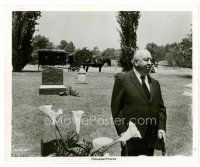 6c272 FAMILY PLOT candid 8x10 still '76 great image of director Alfred Hitchcock in graveyard!