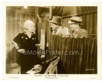 6c378 I'M NO ANGEL 8x10 still '33 sexy Mae West talks to Edward Arnold & guy behind curtain!