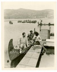 6c646 ROSE-MARIE 8x10 still '28 four men in canoe smile at sexy young Joan Crawford on dock!